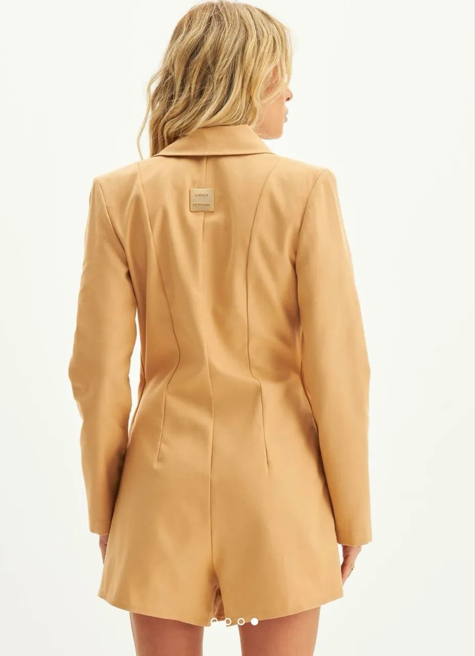 Macacão Lança Perfume 