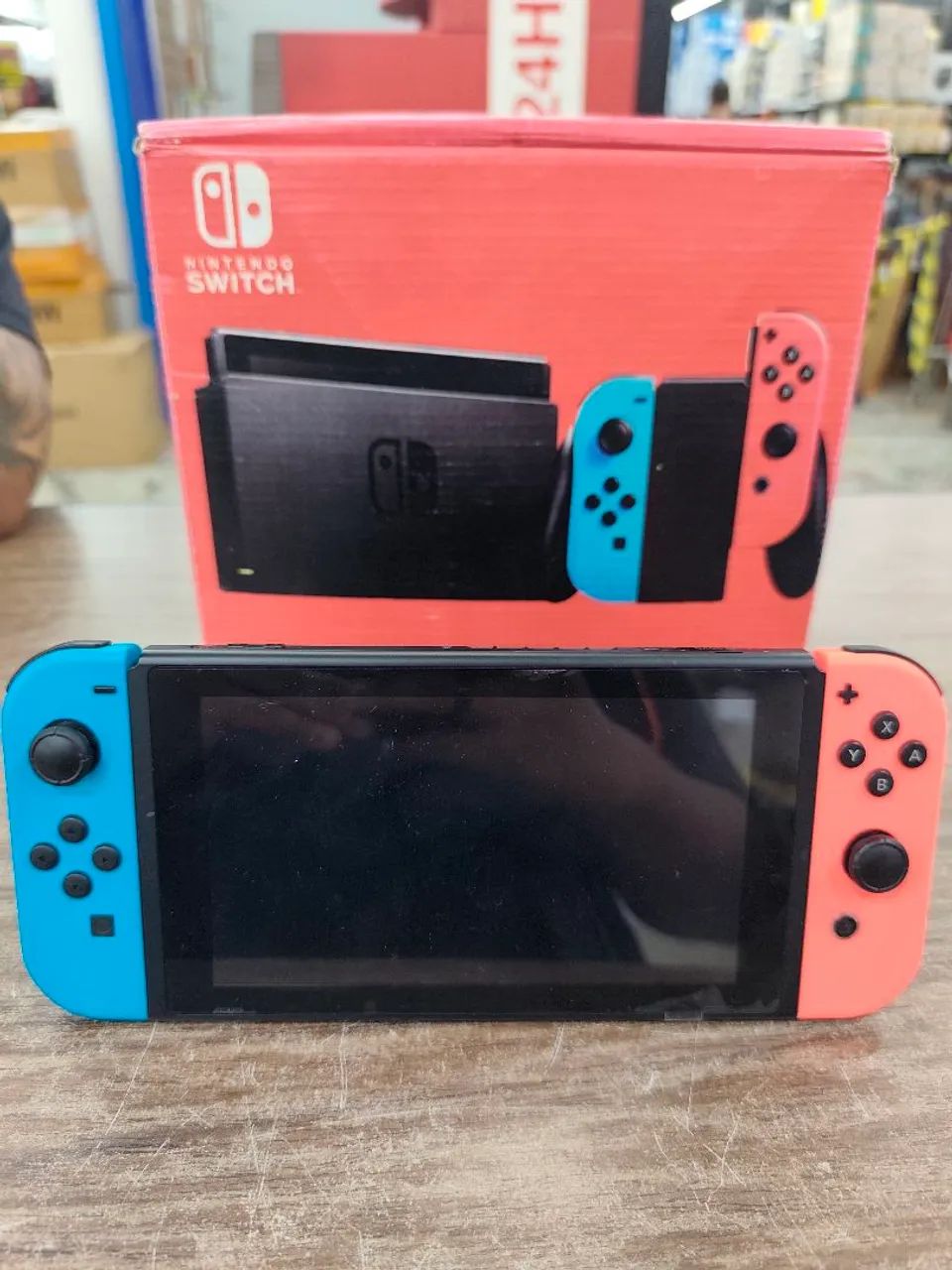 Switch V2/ destravado / 10 jogos instalados/ 10 meses GARANTIA 