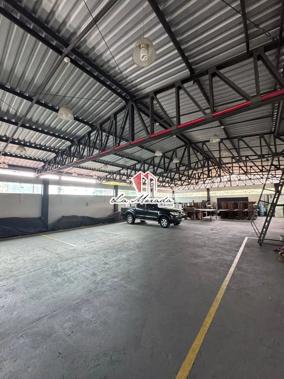 Prédio Comercial  Cachoeirinha, 25 vagas, 1.732m², Aceita proposta!