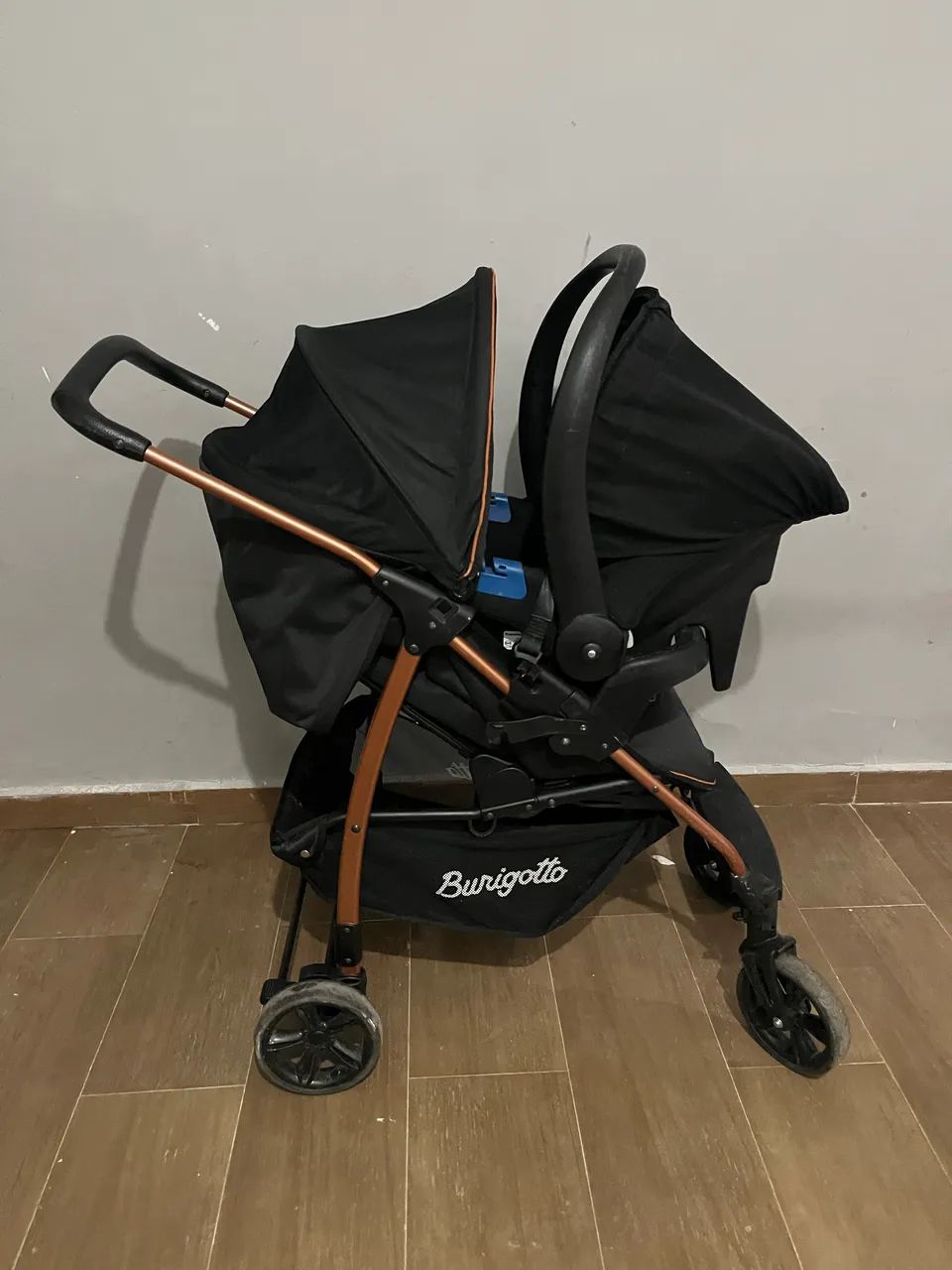 Carrinho com bebê conforto  - Foto 3