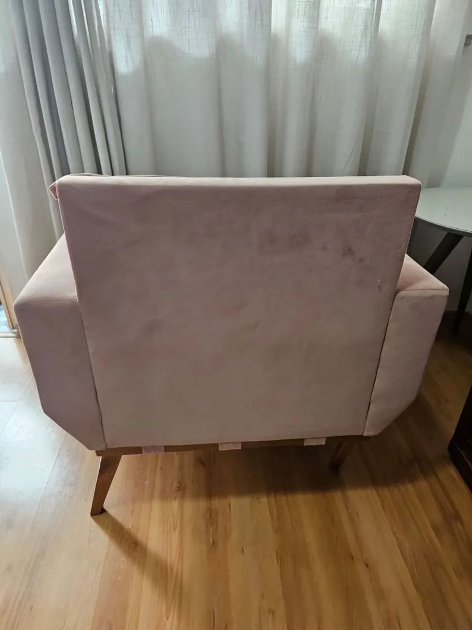 Poltrona linda e muito nova - Foto 4