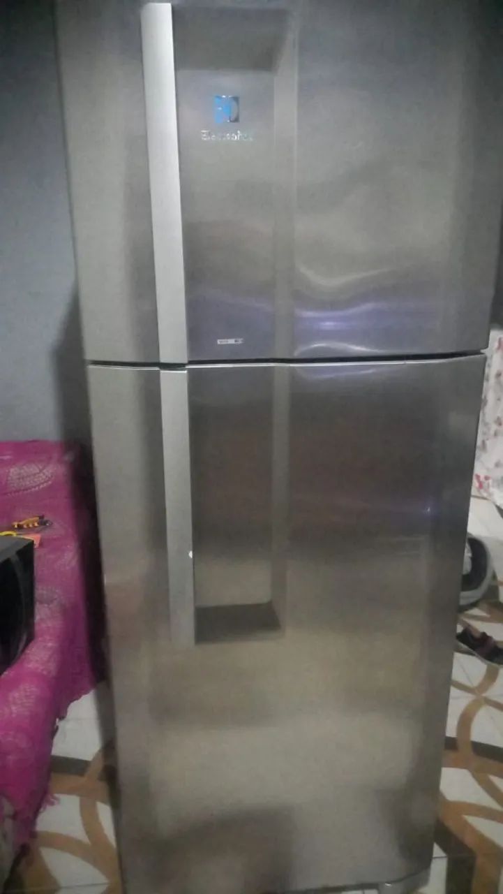 Geladeira semi nova