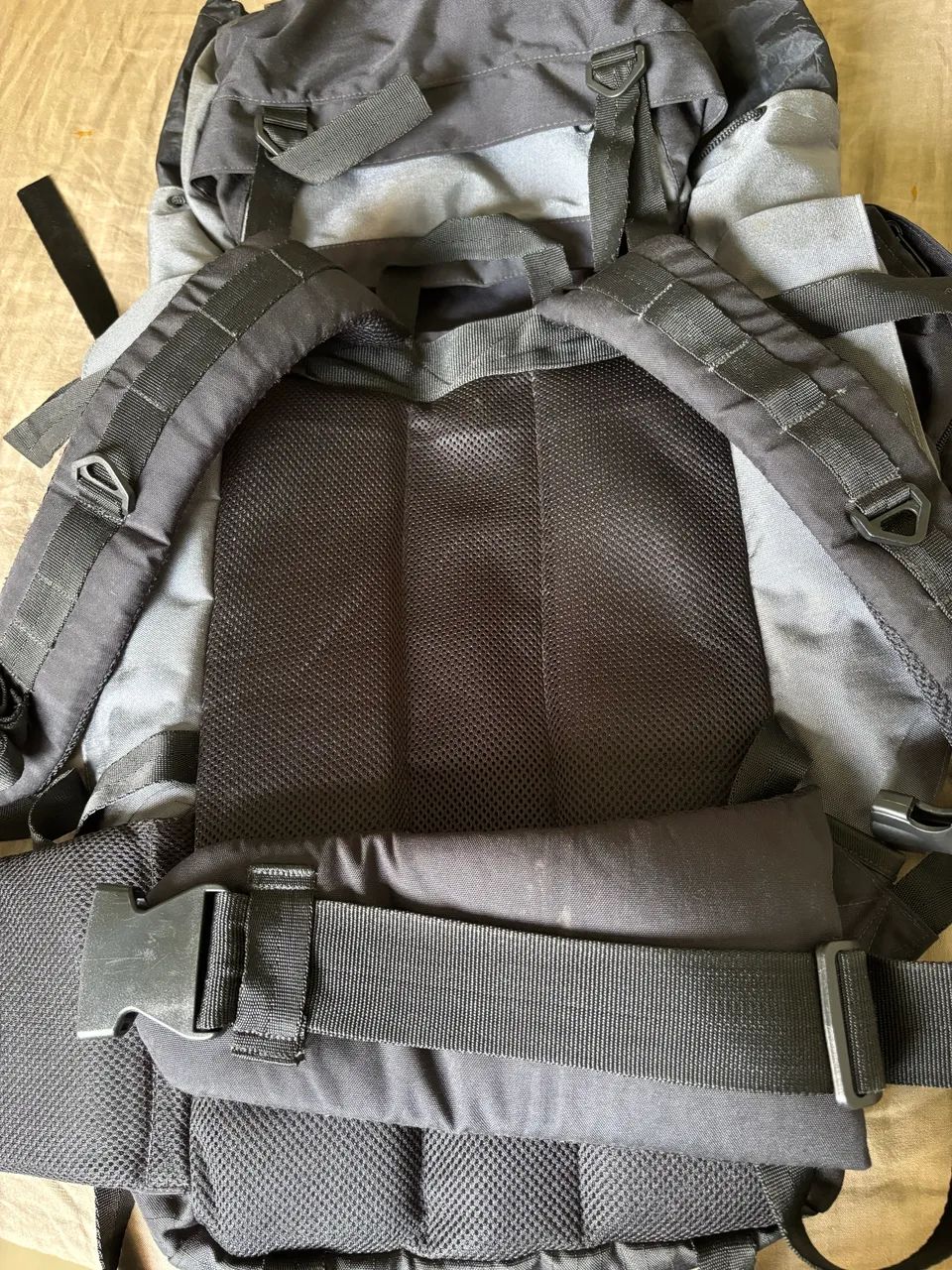 Mochila cargueira santuário adventure - Foto 6