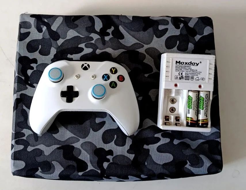 Xbox One S 1TB - Foto 3