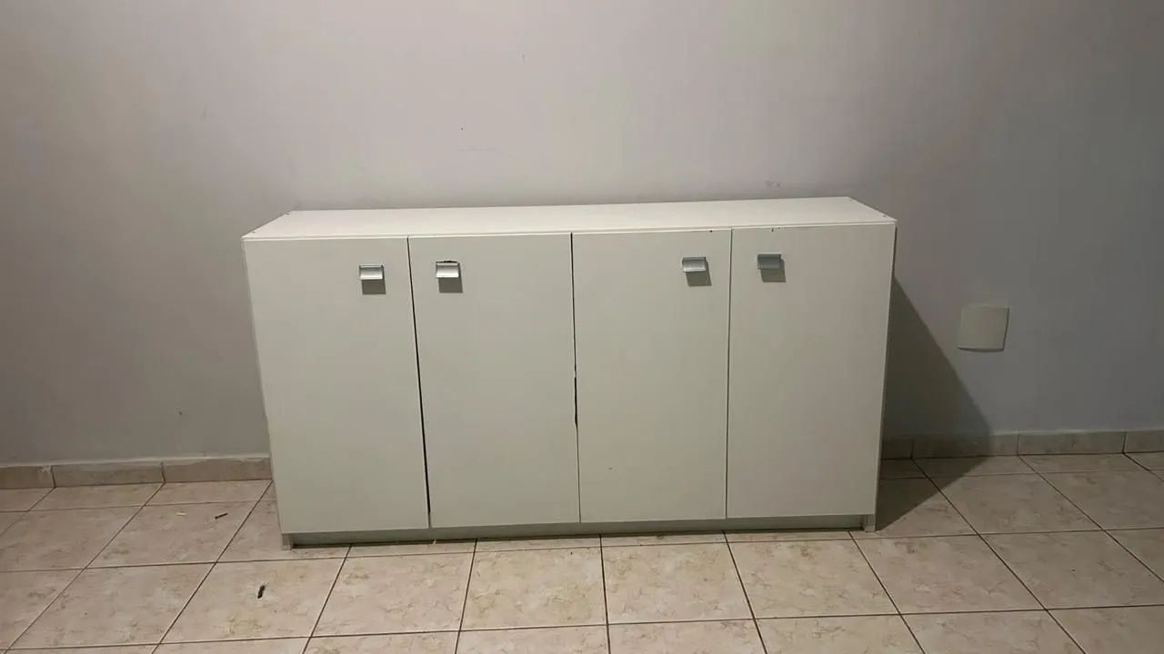 Móvel para Sala ou escritório com 4 portas