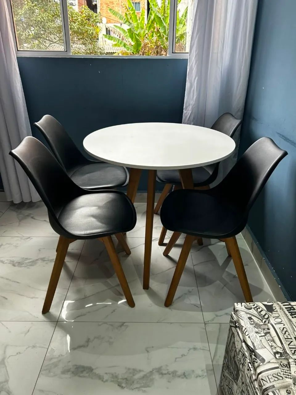 Mesa e cadeiras  - Foto 4