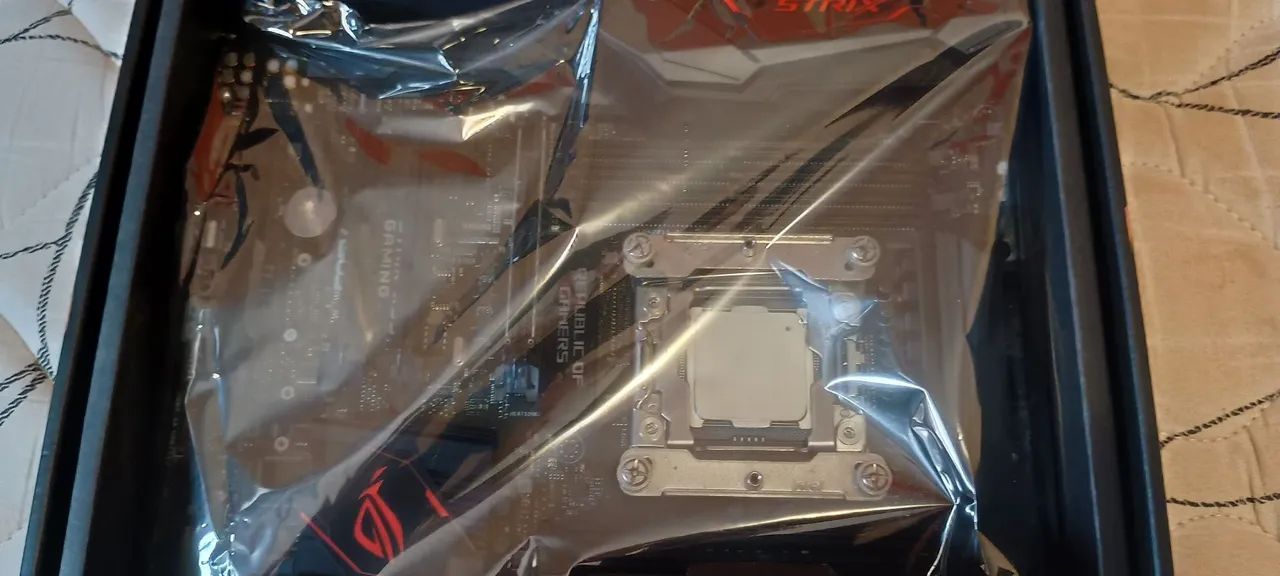 Asus Rogue Strix Gaming x99   - Foto 4
