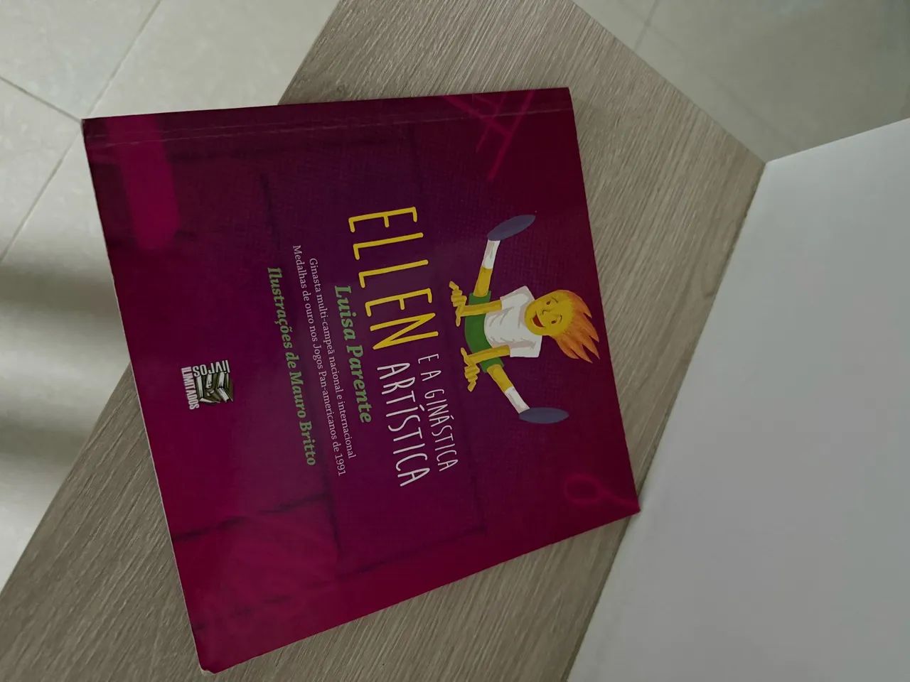 Livro autografado ?Ellen e a ginástica artística? 