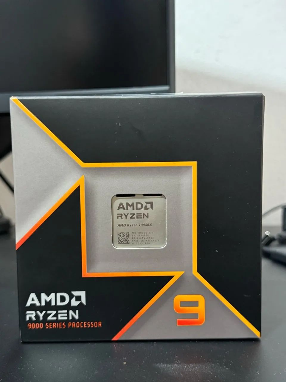 RYZEN 9 9950X - Foto 3