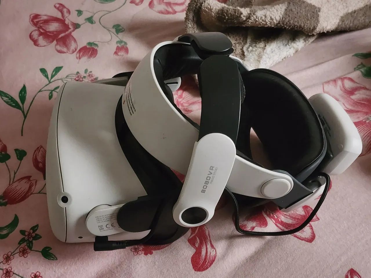 Meta quest 2 + bobo vr m2 pro com bateria  - Foto 3