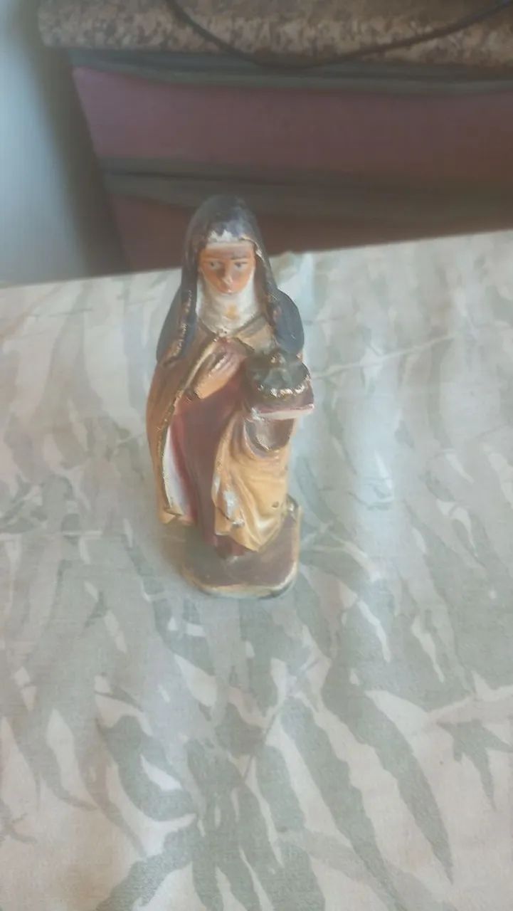 Vendo 2 Livros Sup Antigos e uma Santa.  - Foto 6