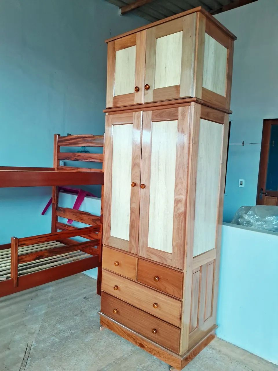 Guarda roupa novo