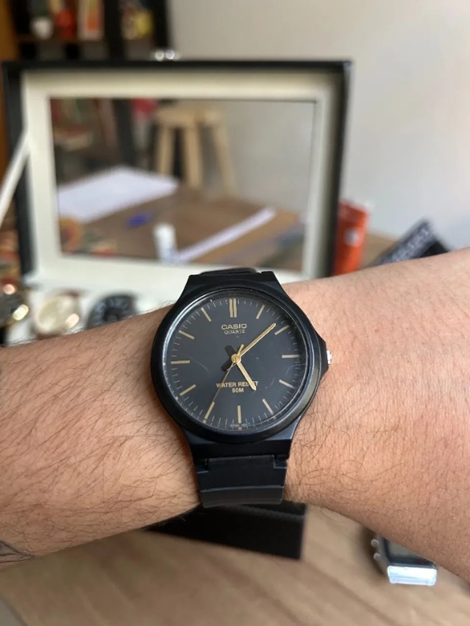 Relógio Casio MW-240-1E2VDF