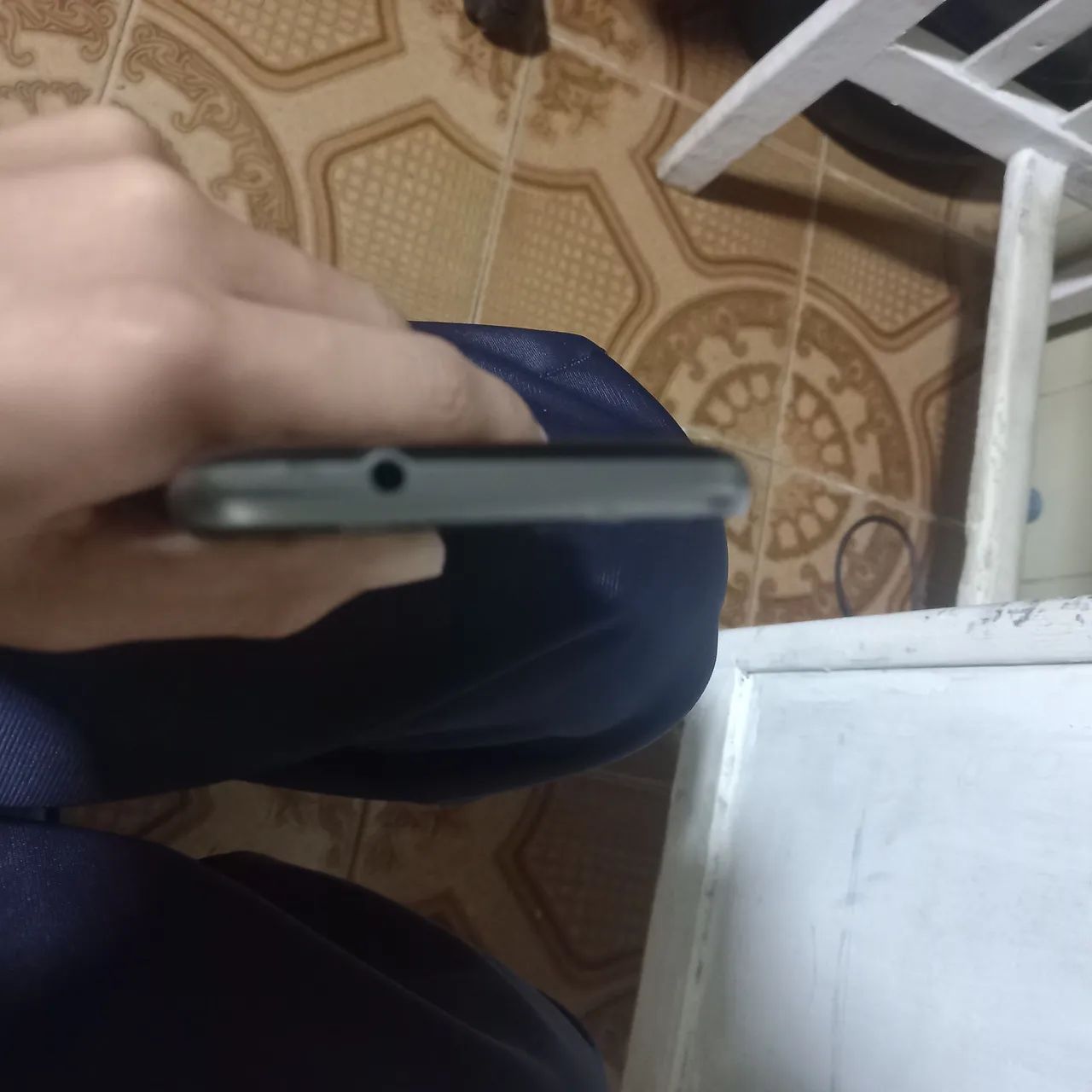 J1 2016 acompanha o carregador - Foto 4