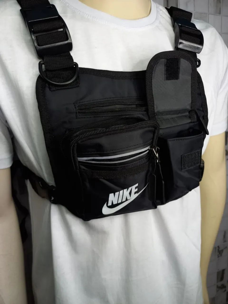Colete Peitoral Nike 