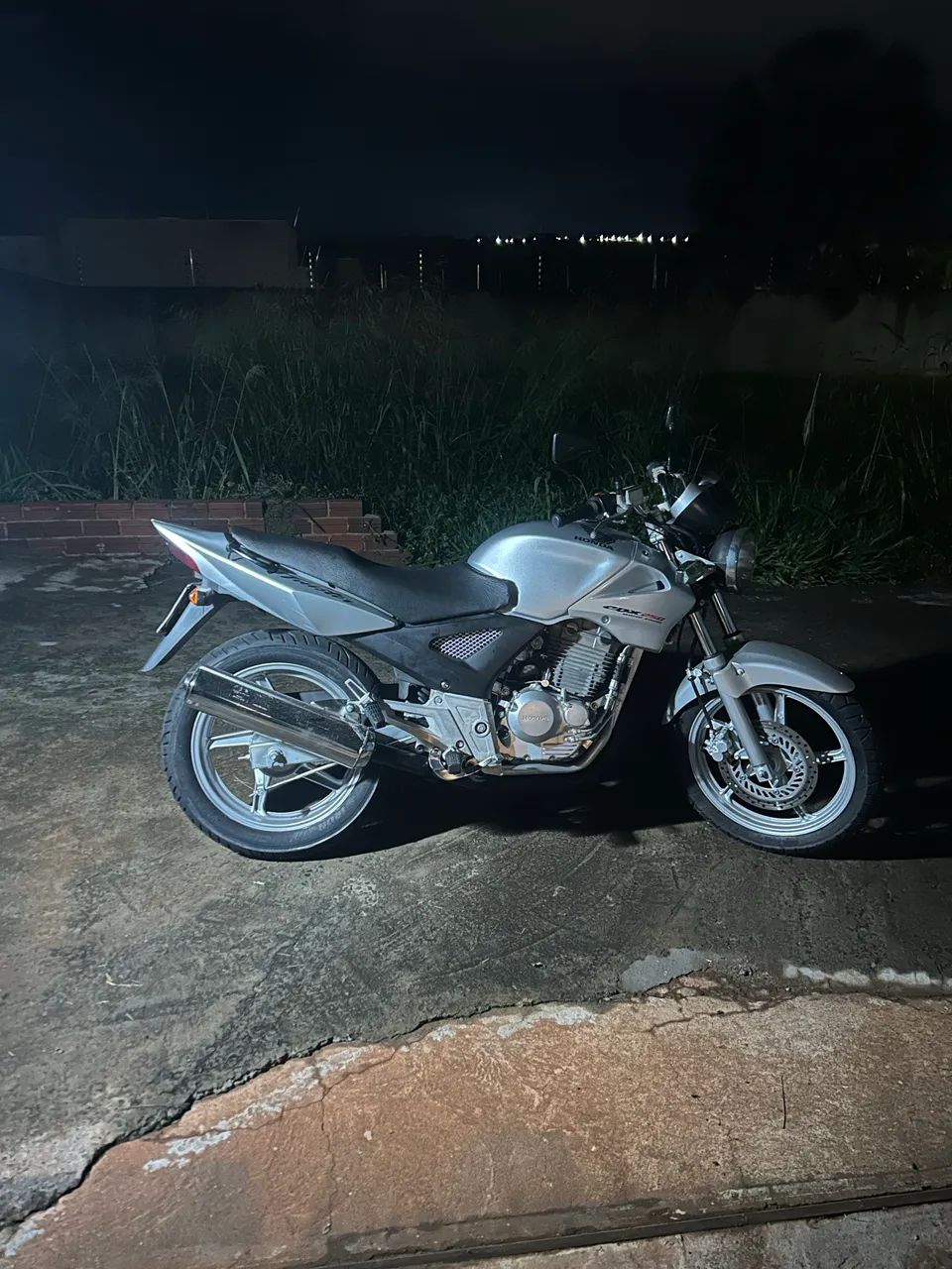 Vendo CBX Twister 250  - Foto 4