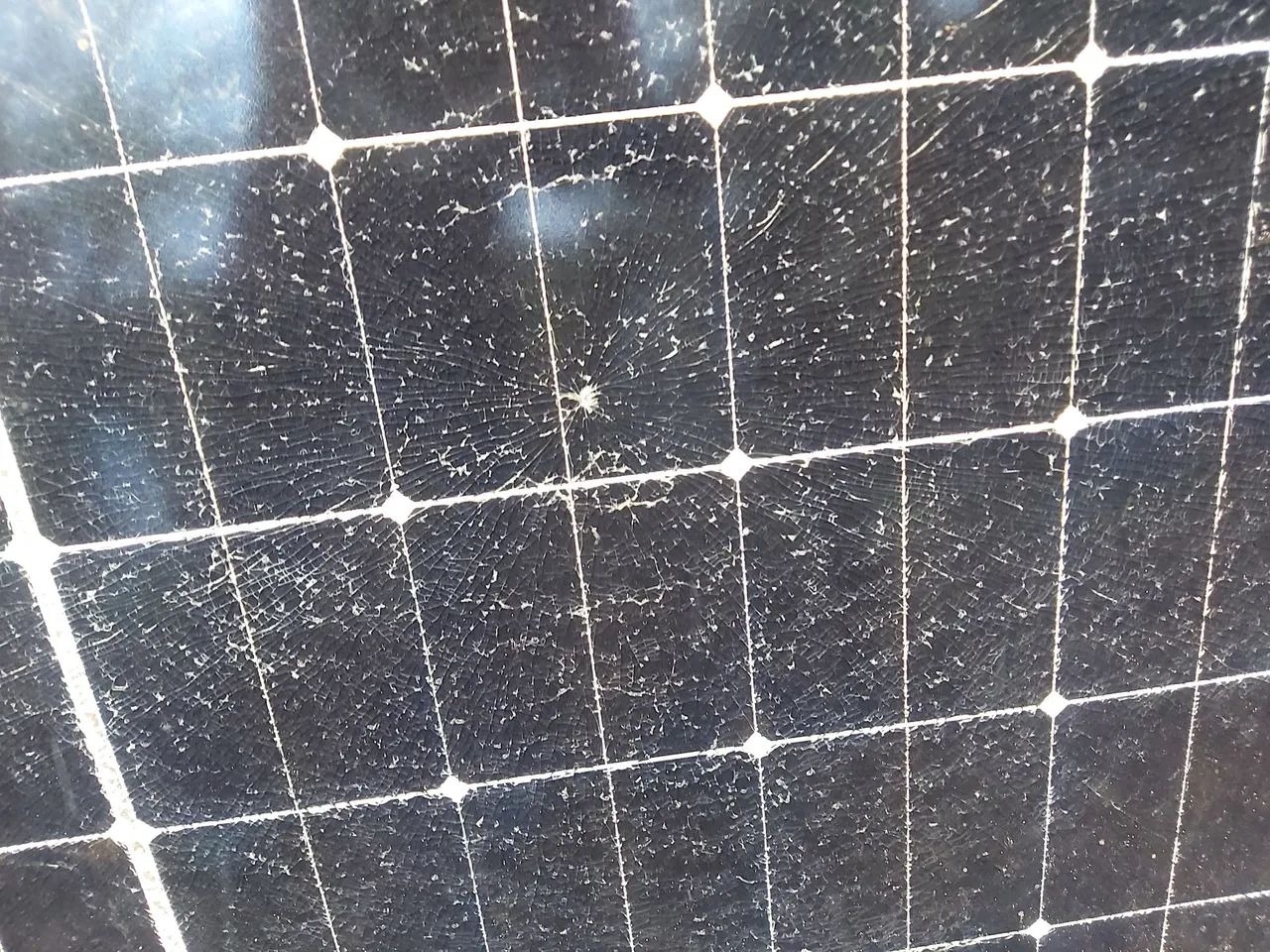 Placa solar danificada - Foto 2