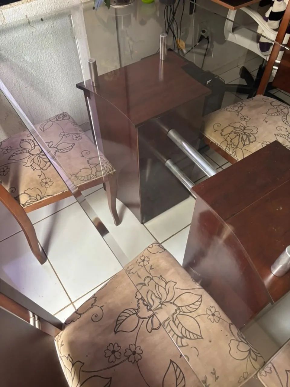 Mesa de Jantar de Blindex e Madeira