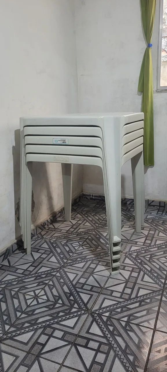 Vendo Cinco Mesas Plástica.  - Foto 3