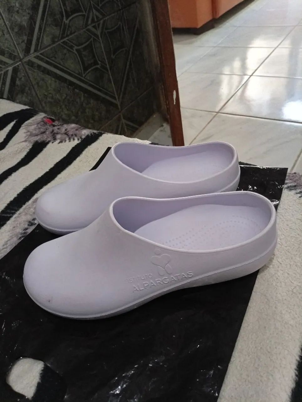 Sandália Crocs n:41 valor 45$ - Foto 3
