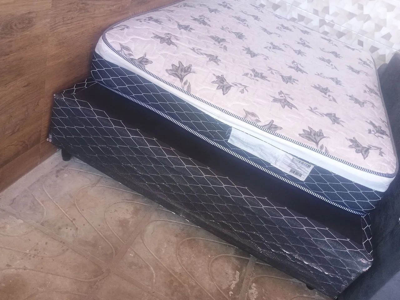 Cama box casal base e o colchão molas ensacadas 