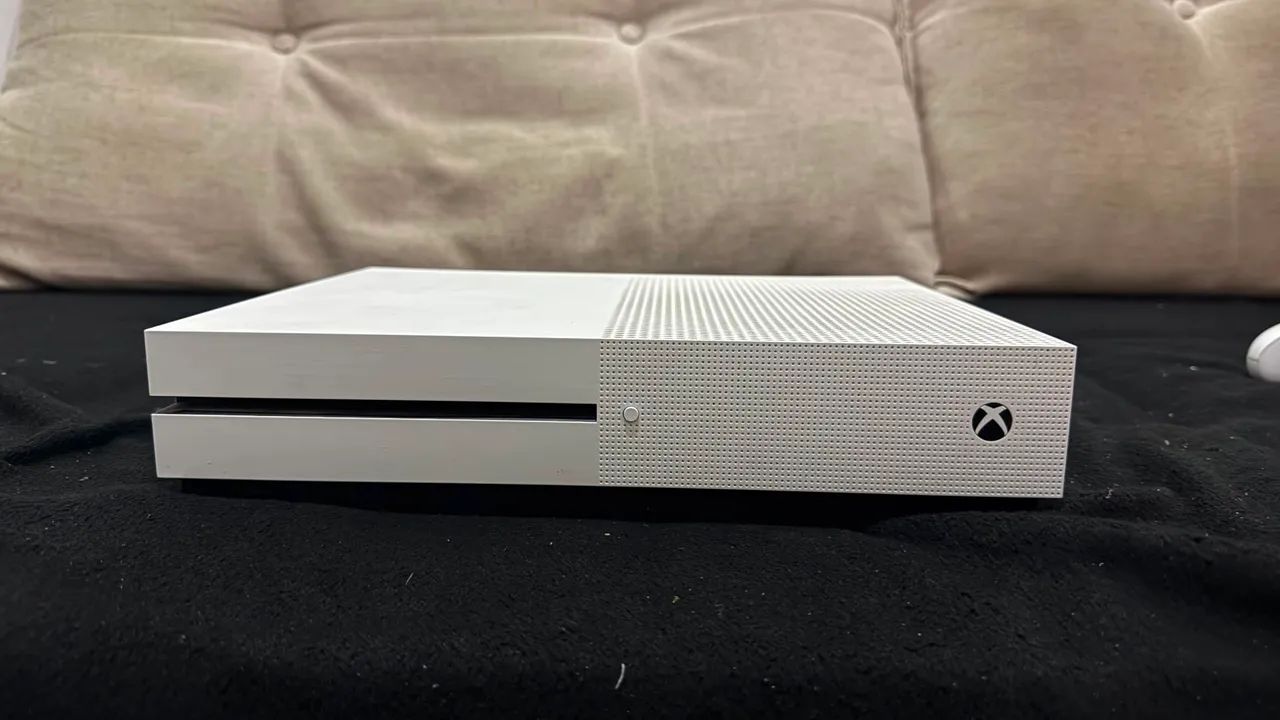 XBOX ONE S 1TB - Foto 2