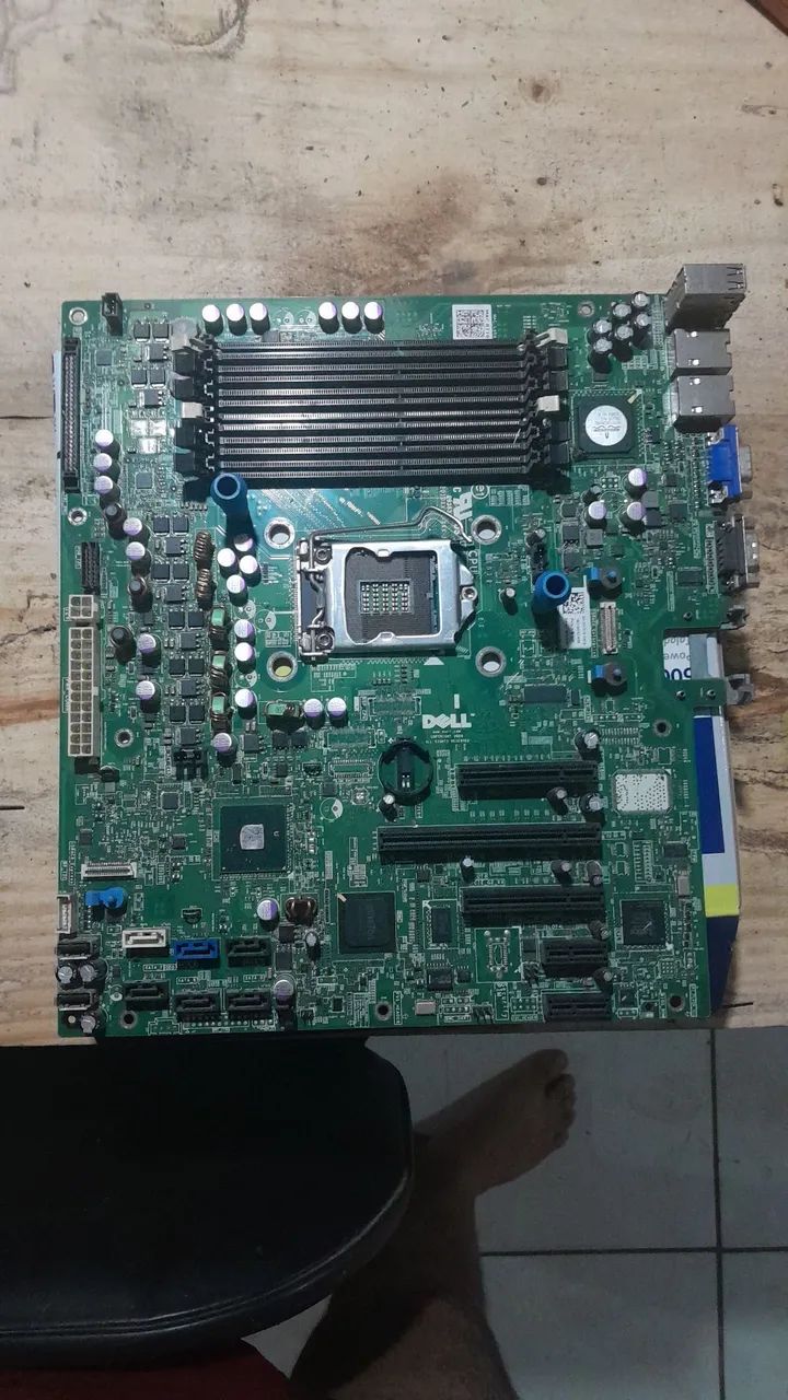 placa-mãe de servidor Dell PowerEdge T310 com socket LGA 1156 - Foto 2