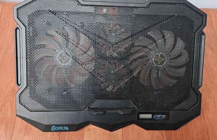 SUPORTE NOTEBOOK COM VENTOINHAS