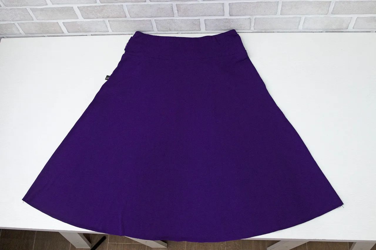 Saia de viscolycra com detalhe prata - Foto 3