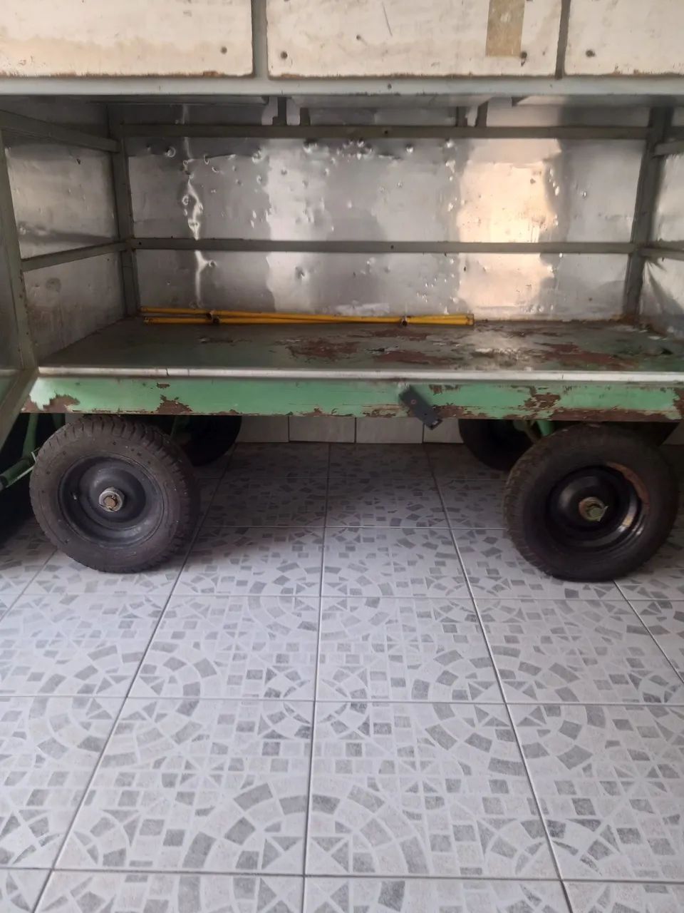Carrinho pra venda de pipoca ou lanches 