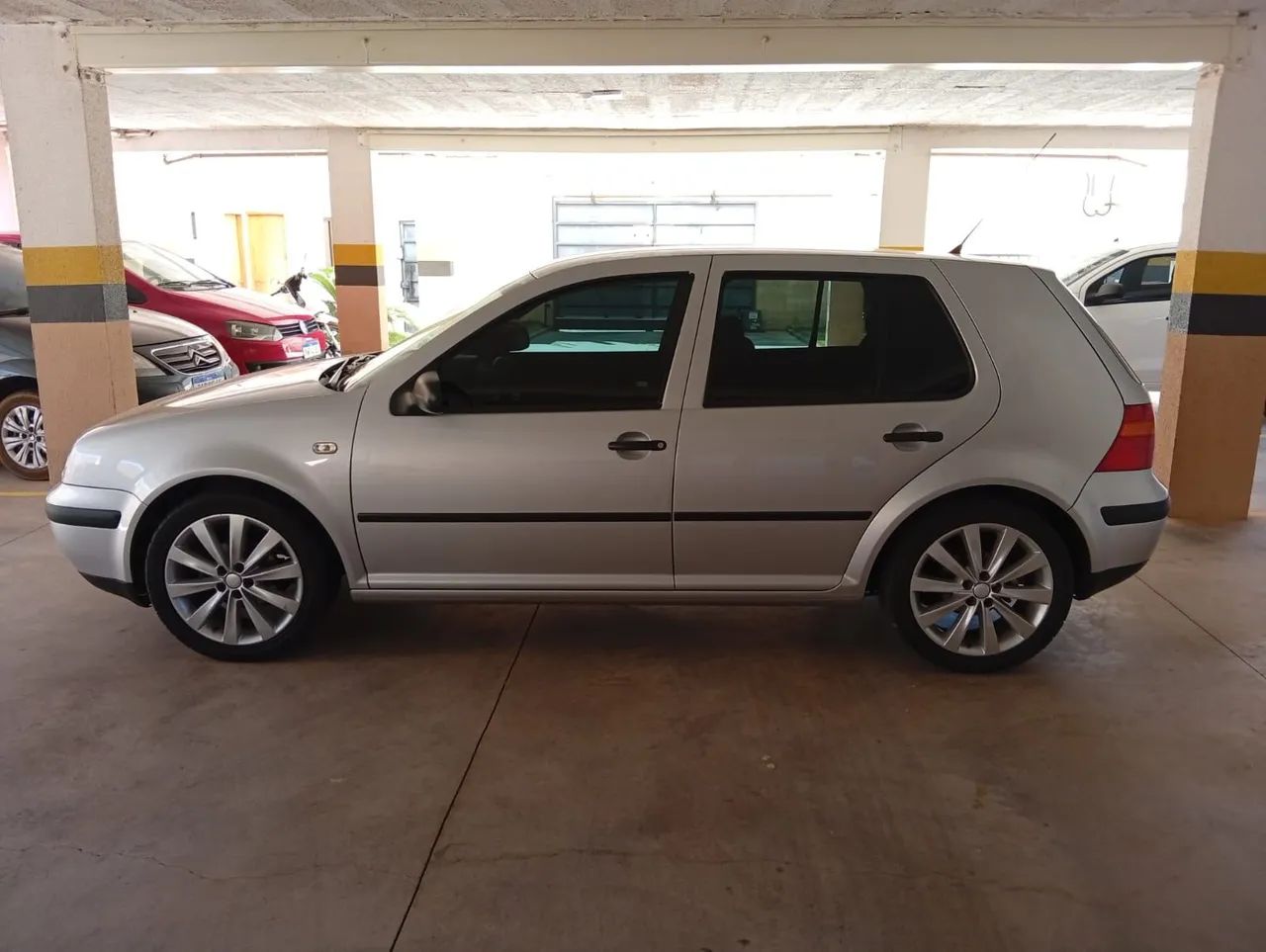 Volkswagen Golf 1.6 MI/ 1.6 MI Gener./black & Silver 2002