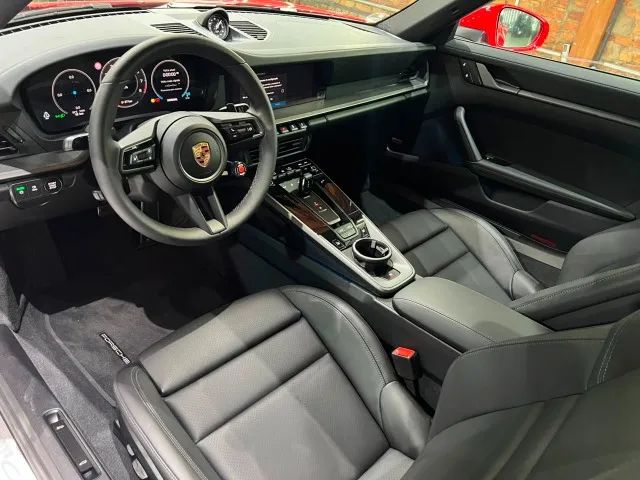 Porsche 911 Carrera Cabriolet 3.0 370cv (991), foto 7 de 20
