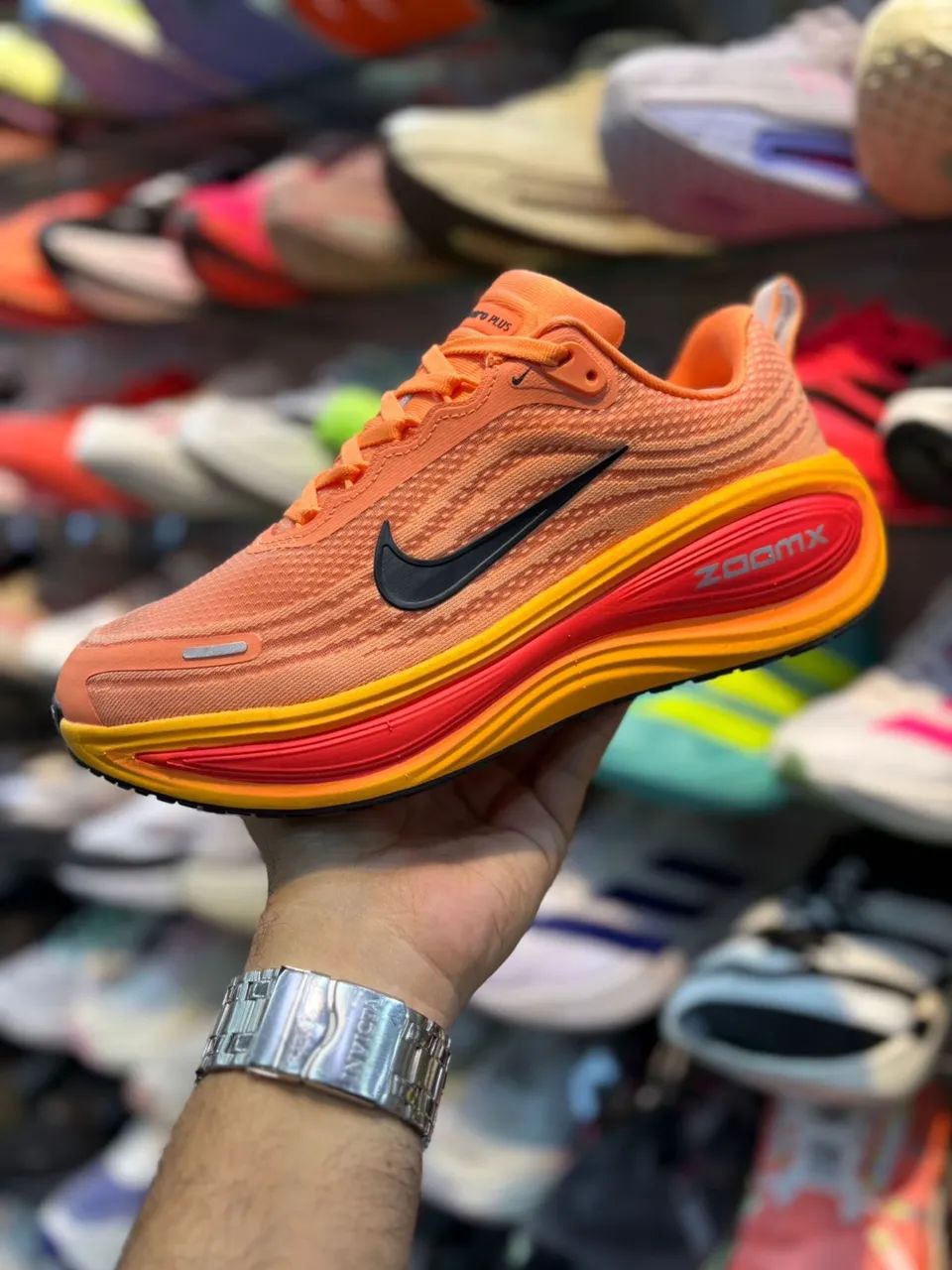 NIKE VOMERO 18 PLUS NOVO (34-43) - Calçados Esportivos - Itaquera