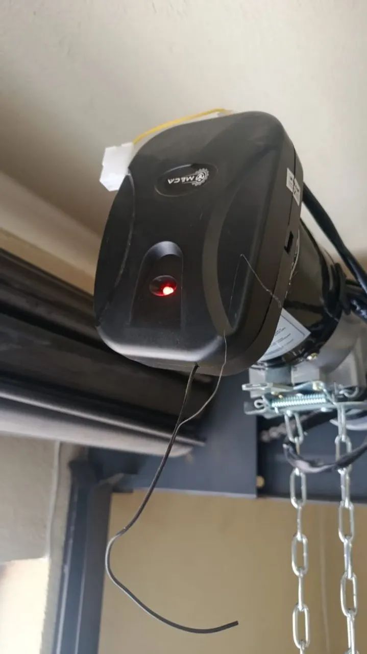 Manutenção e reparos de portas automáticas  de enrolar  - Foto 2