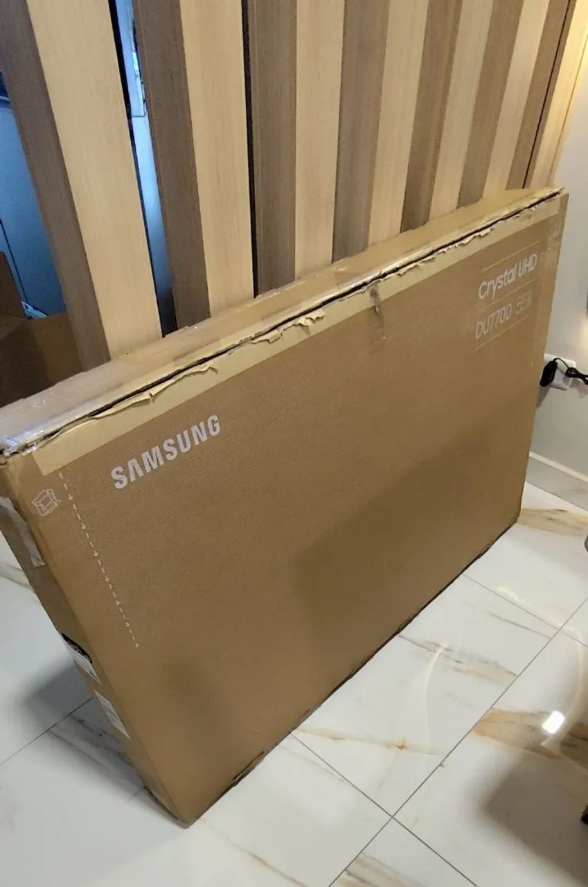 Tv Samsung 55 polegadas Crystal Nova ( já está no valor mínimo)