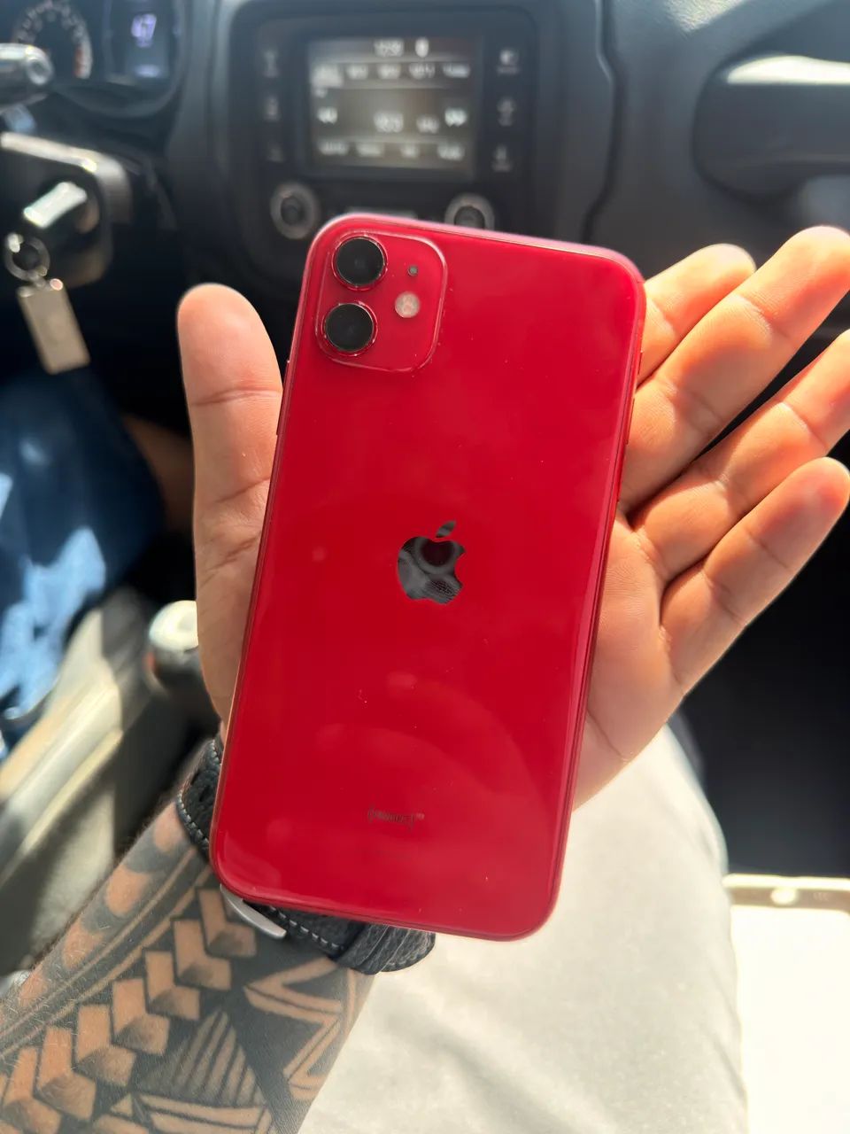 iPhone 11 128GB RED  - Foto 2