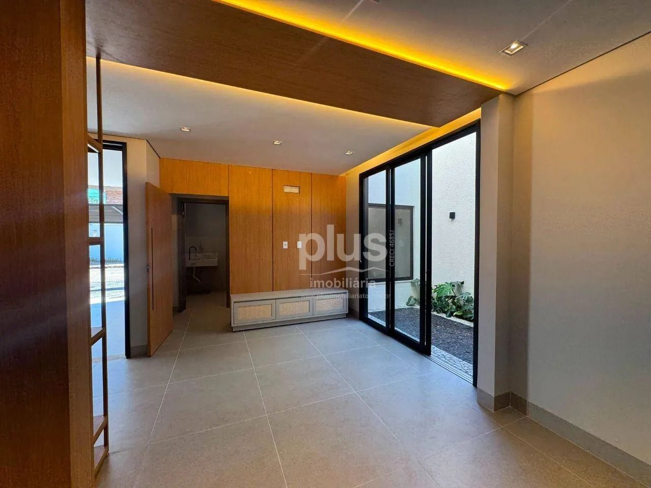 Sobrado Ouro à Venda | 505 Sul | 4 Suítes | 210 m² - Foto 4
