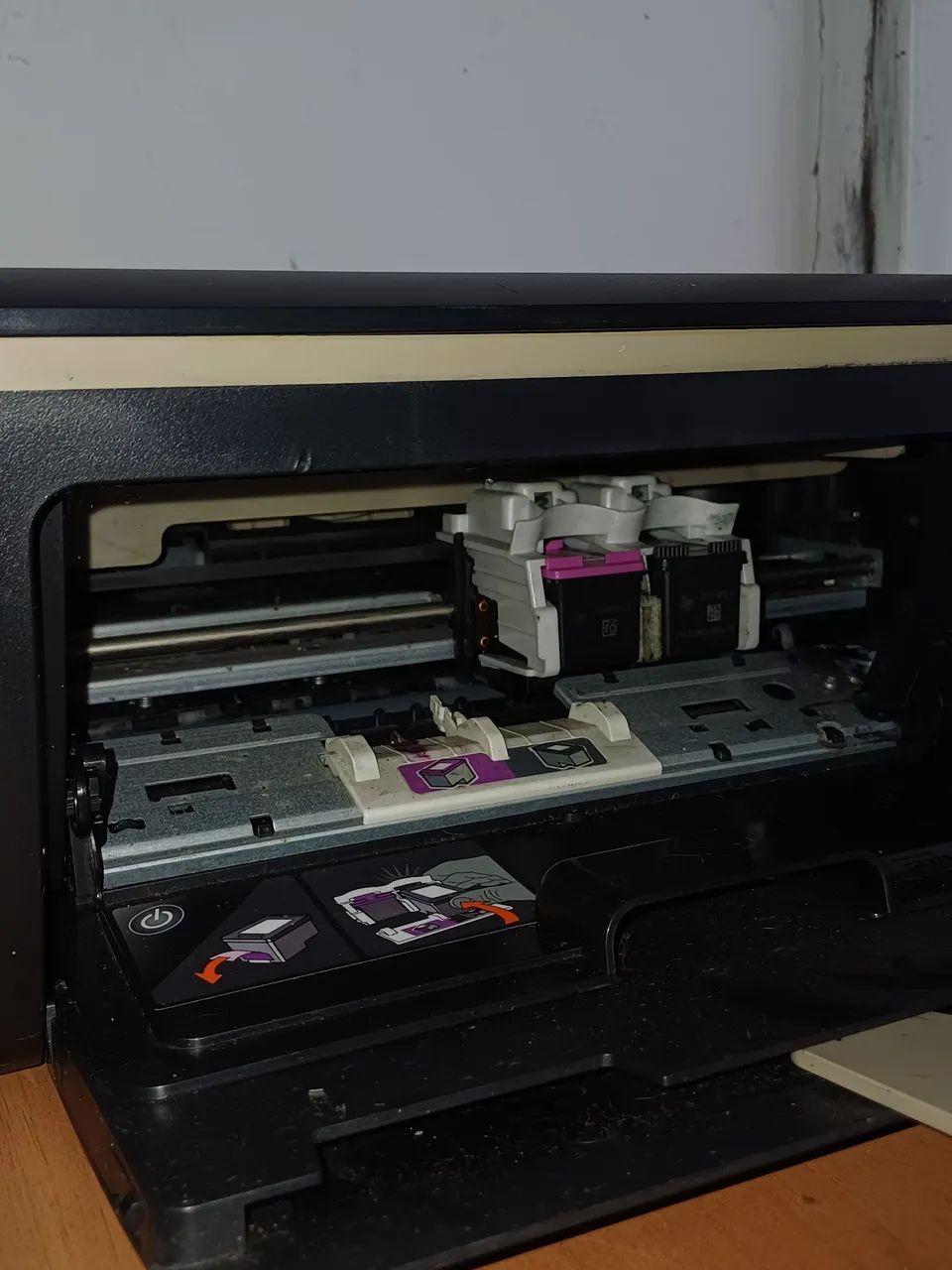 Impressora HP Deskjet Ink Advantage 3515 - NÃO FUNCIONA - Para Peças ou Conserto - Foto 3
