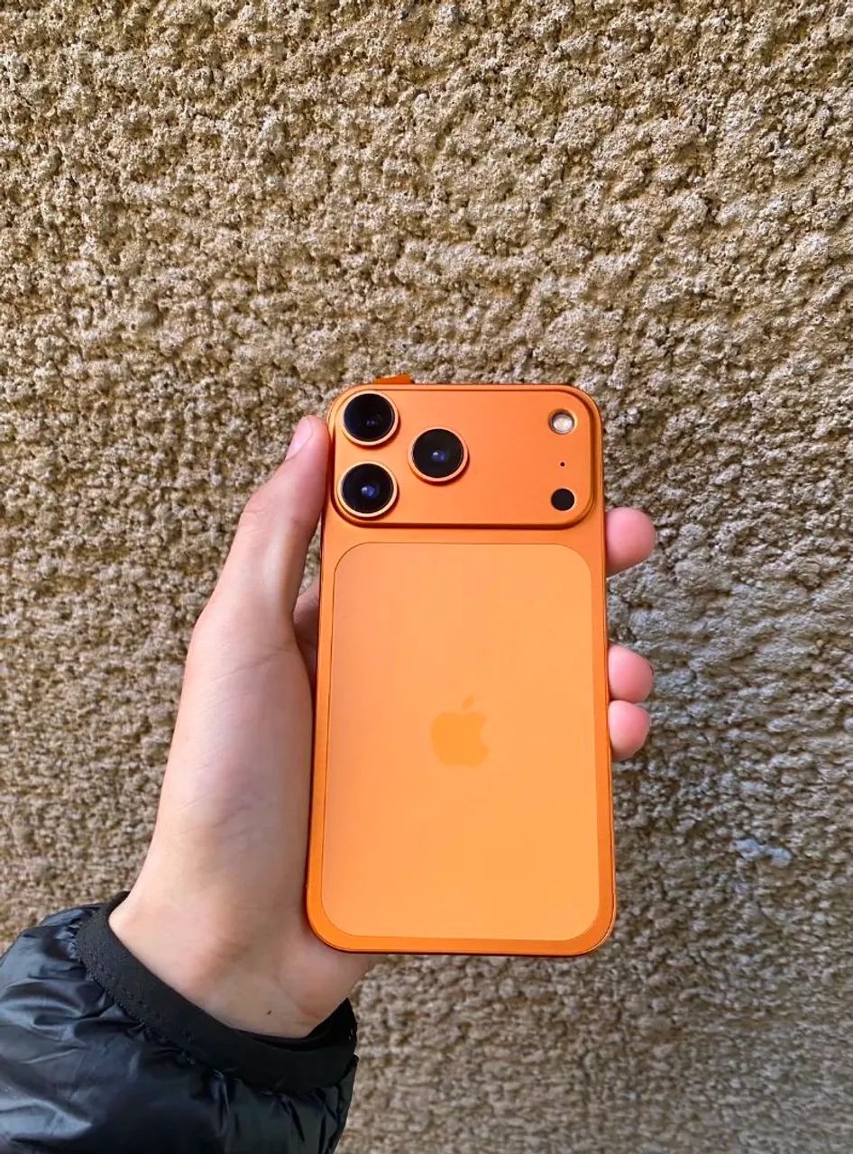 iPhone XR sabor 17 pro (carcaça adaptada visual 17 pro)