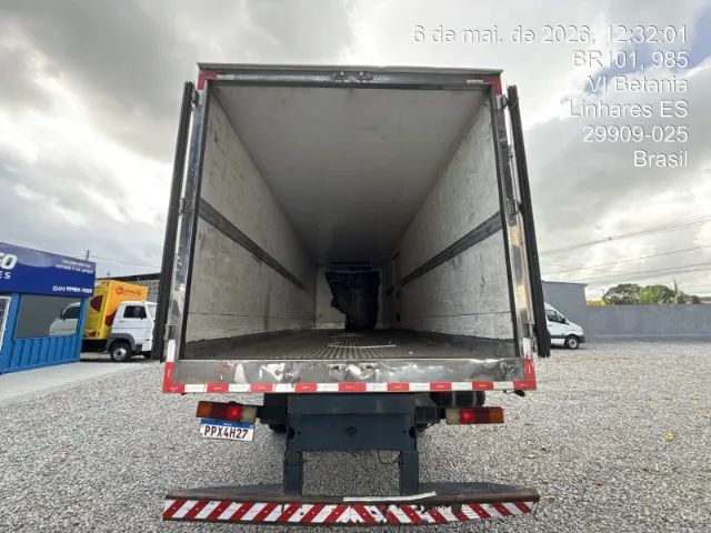 Caminhão atego 2430
