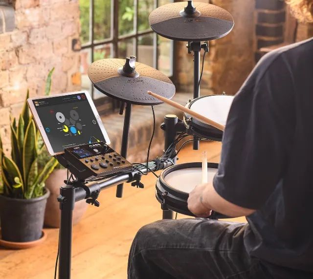 Bateria Eletrônica Alesis Nitro Max (Expandida)