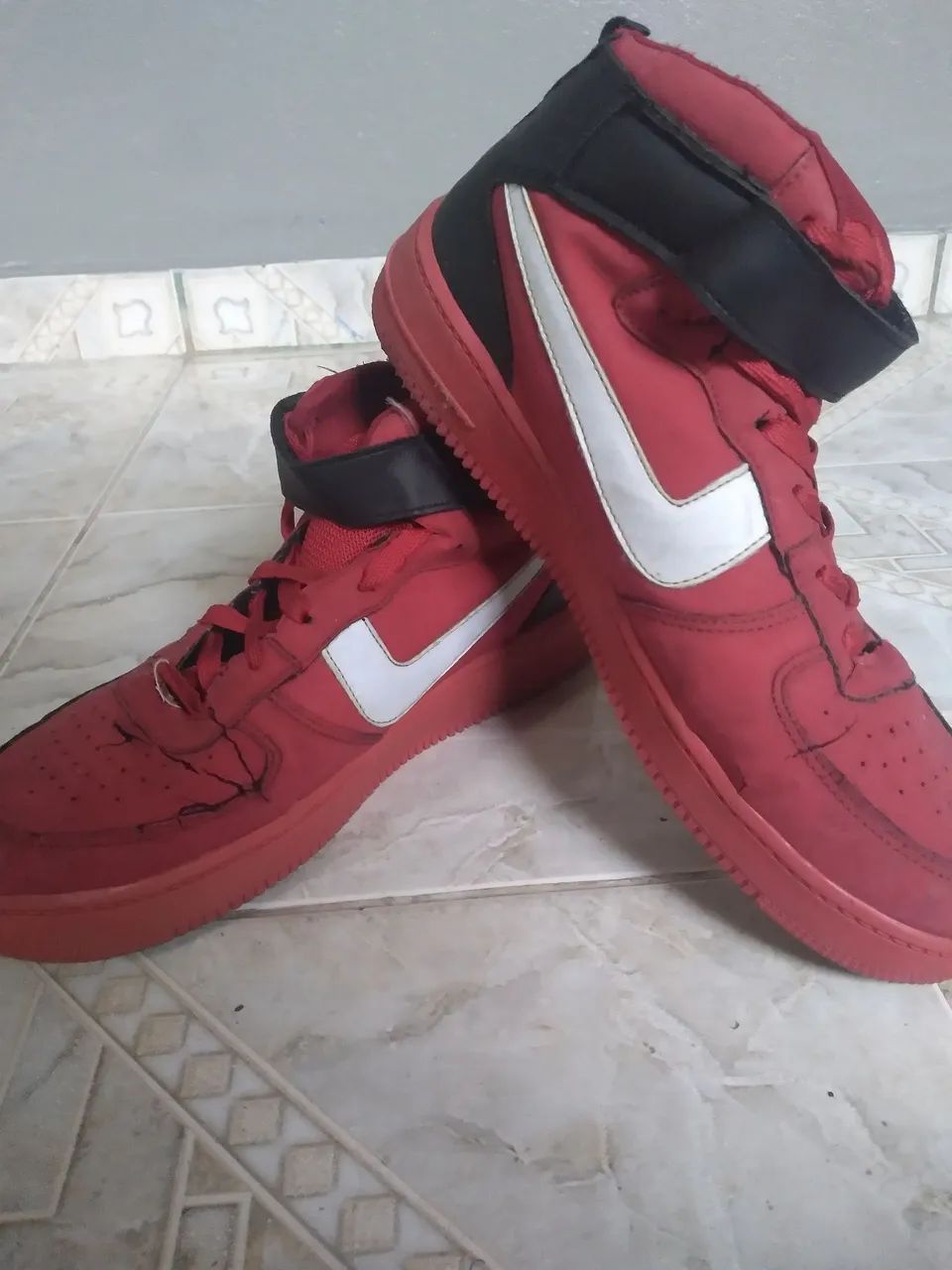TENIS VERMELHO - 41/42 - Foto 5