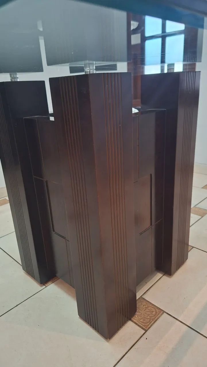 Mesa de Jantar - Vidro e base de madeira - Foto 5