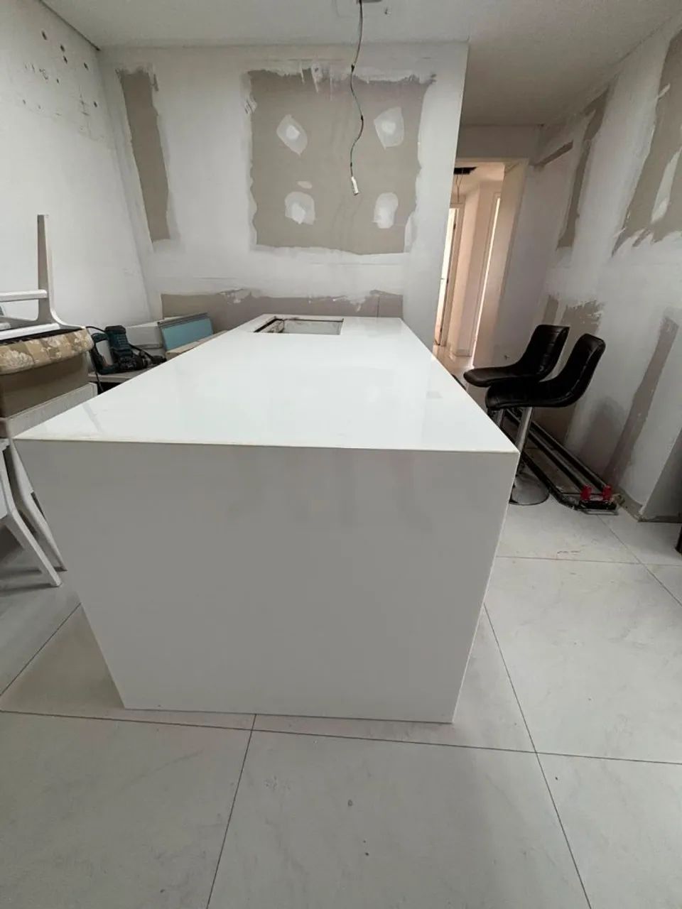 Bancada de pedra branca Nanoglass - Foto 2