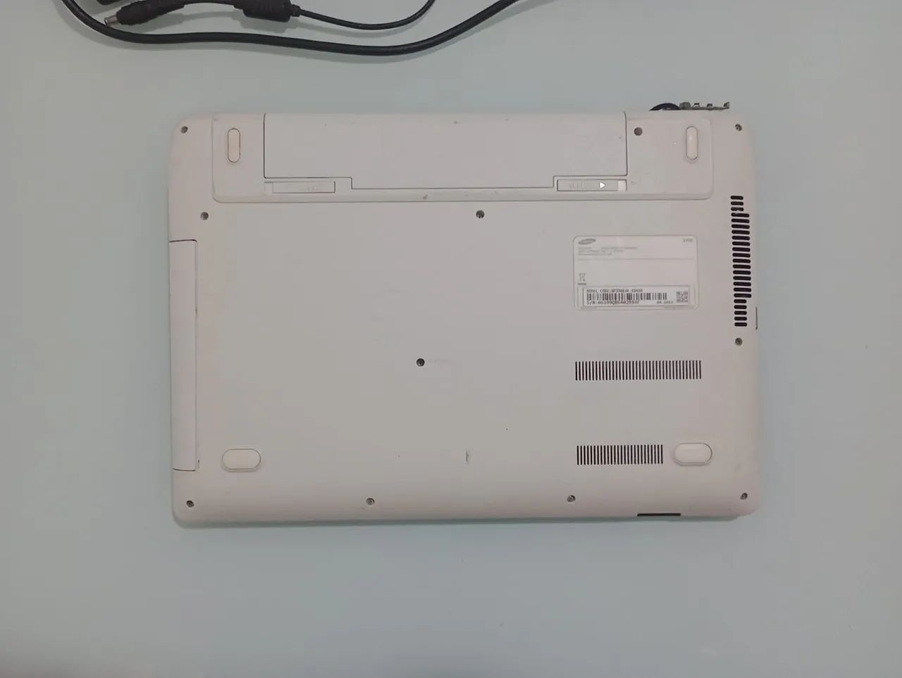 Vendo notebook Samsung para retiradas de peças porém funcionando  - Foto 3