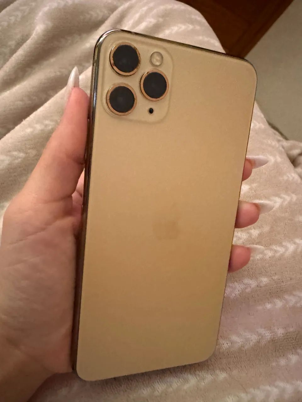 iPhone 11 Pro Max Dourado - Celulares e Smartphones - Ingleses do