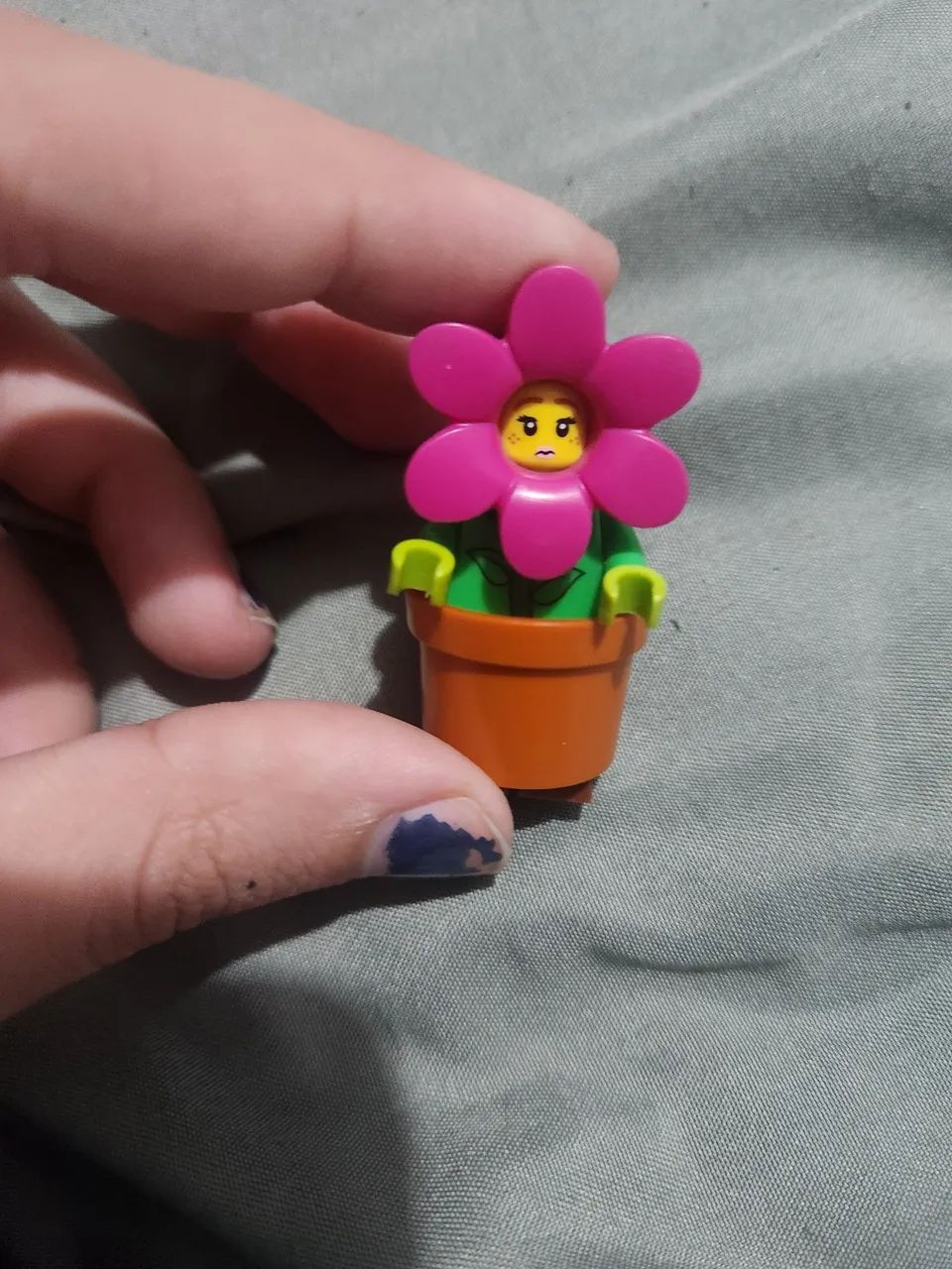 minifigure lego garota flor - Foto 3