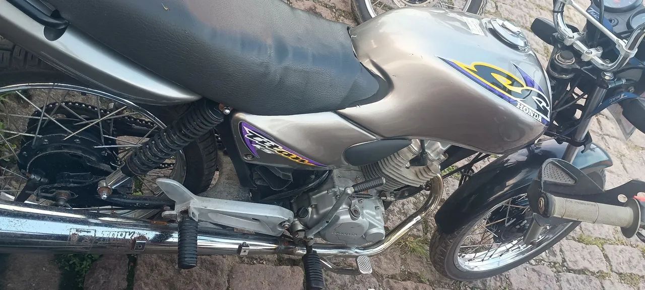 Titan 125 2000 - Foto 3