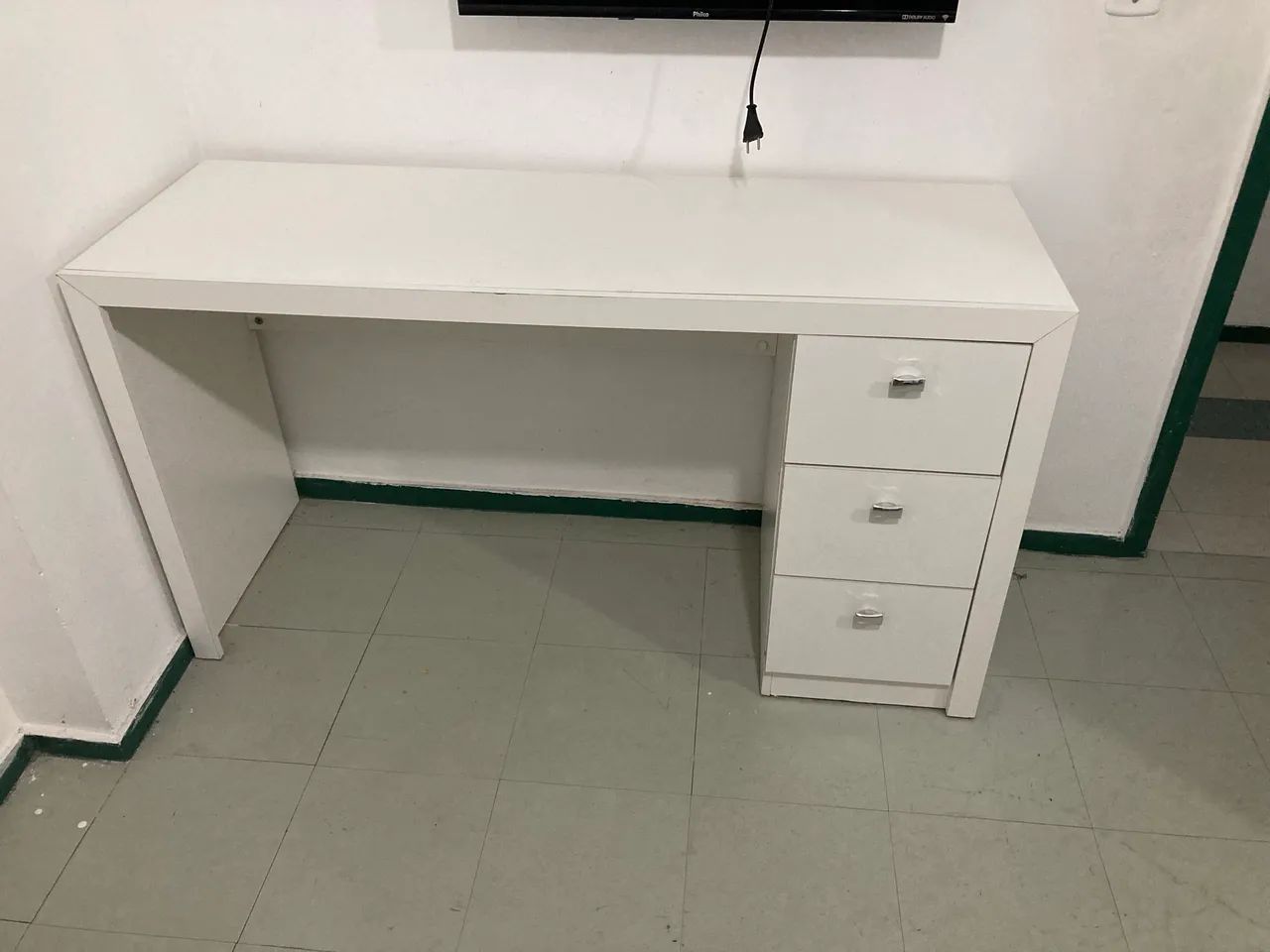 Escrivaninha branca  - Foto 4