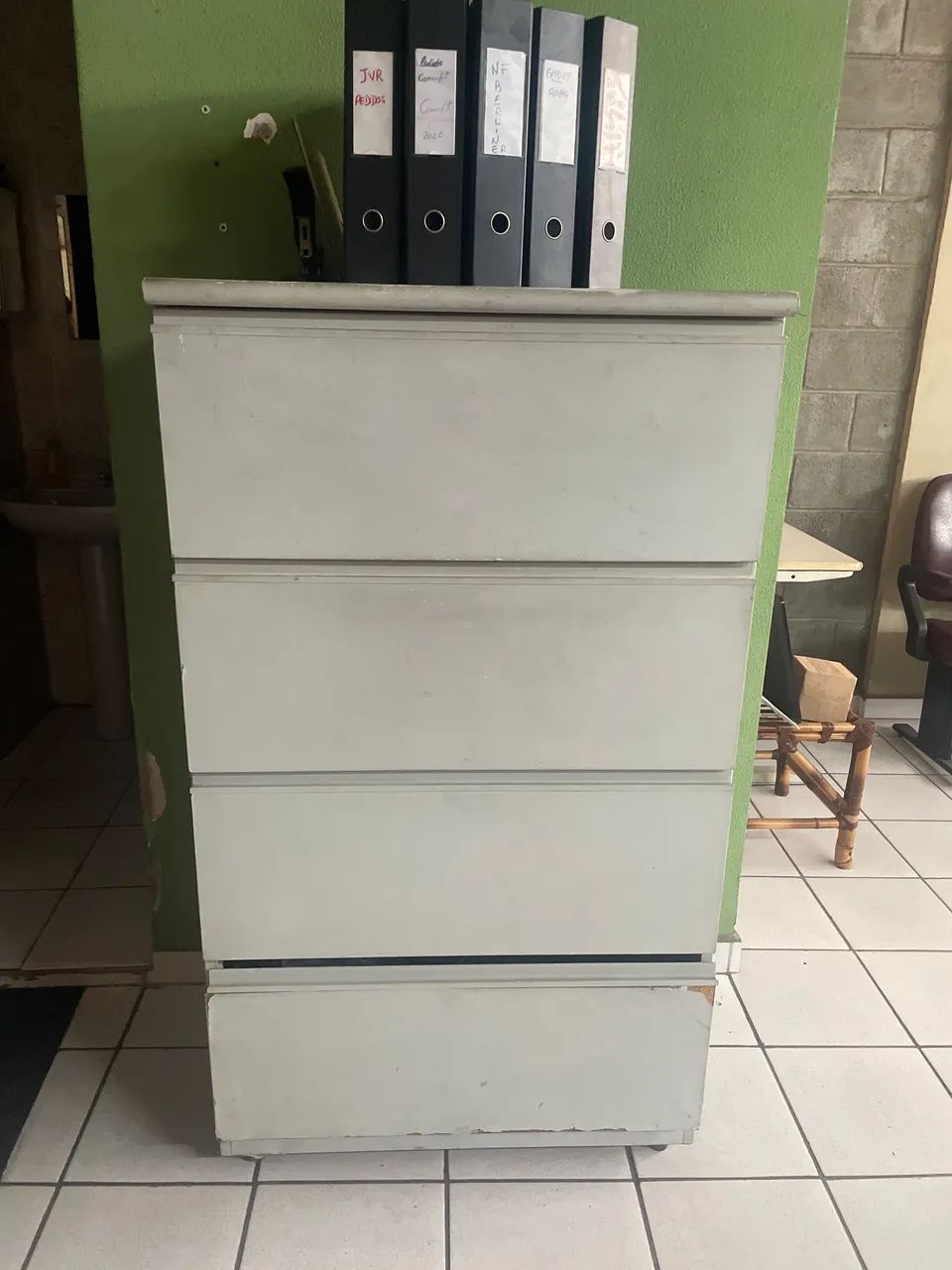 Armários, arquivos escrivaninhas